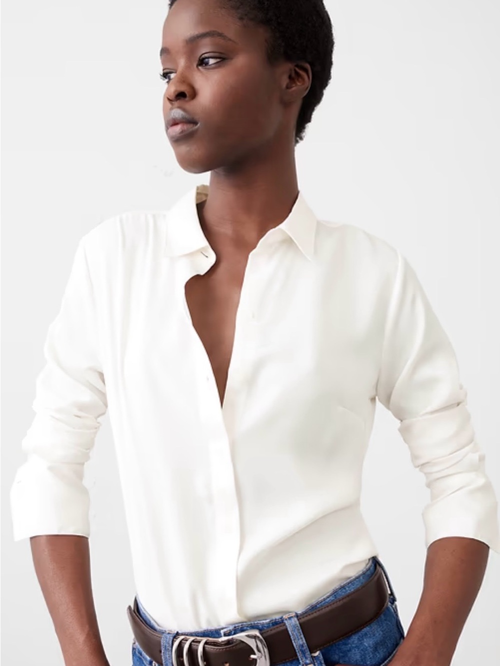 Banana Republic Silky Classic Button-Down Shirt Women's Small in Cream